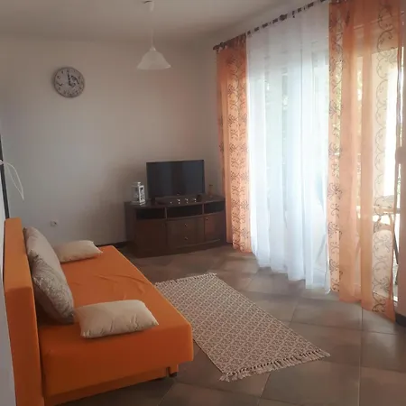 Charmante Adriana F *